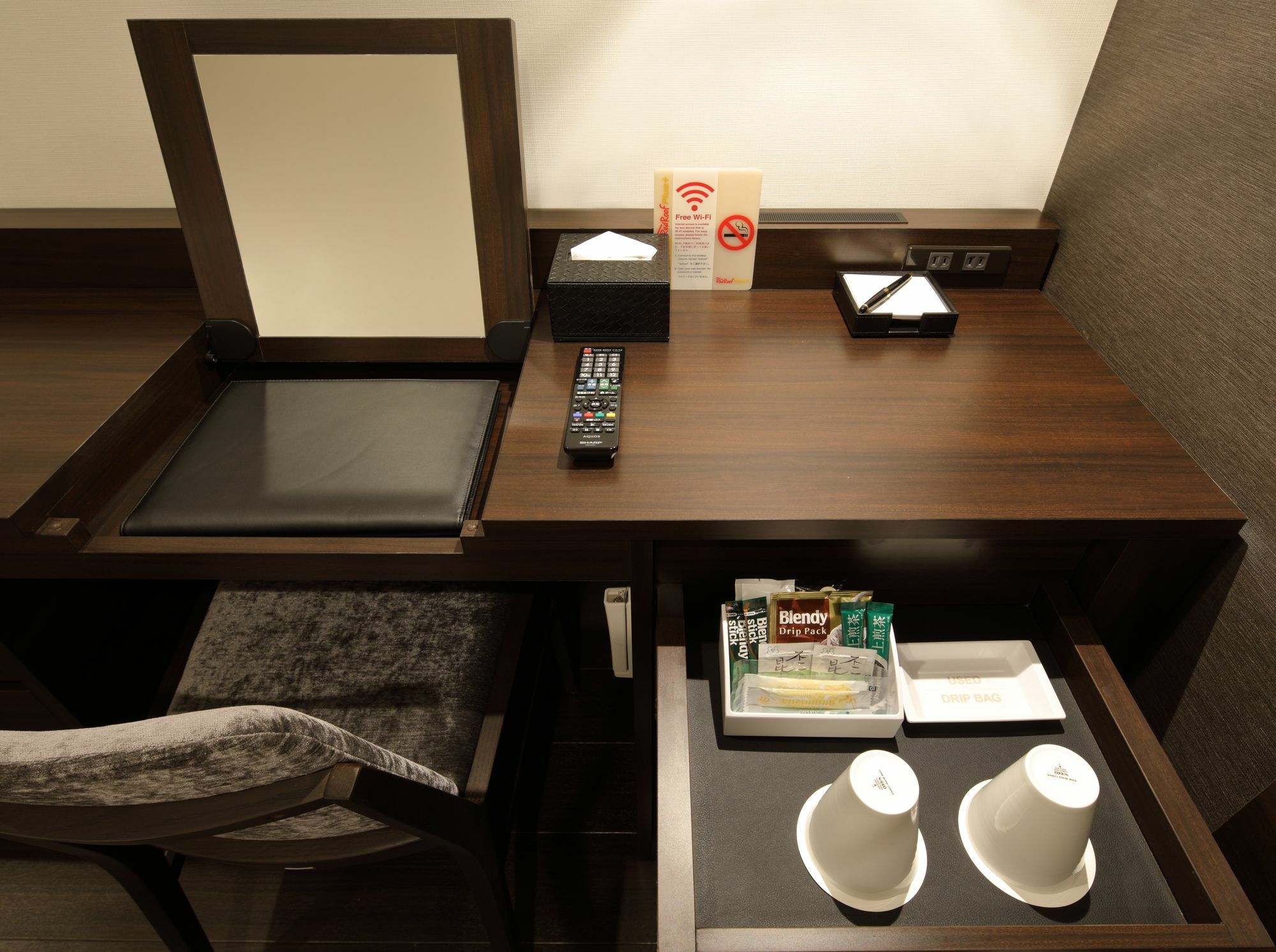 Red Roof Inn & Suites Osaka Namba Nipponbashi Kültér fotó